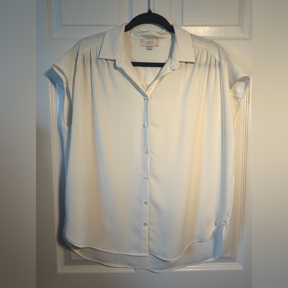LOFT Cream Button-Front Cap-Sleeve Blouse